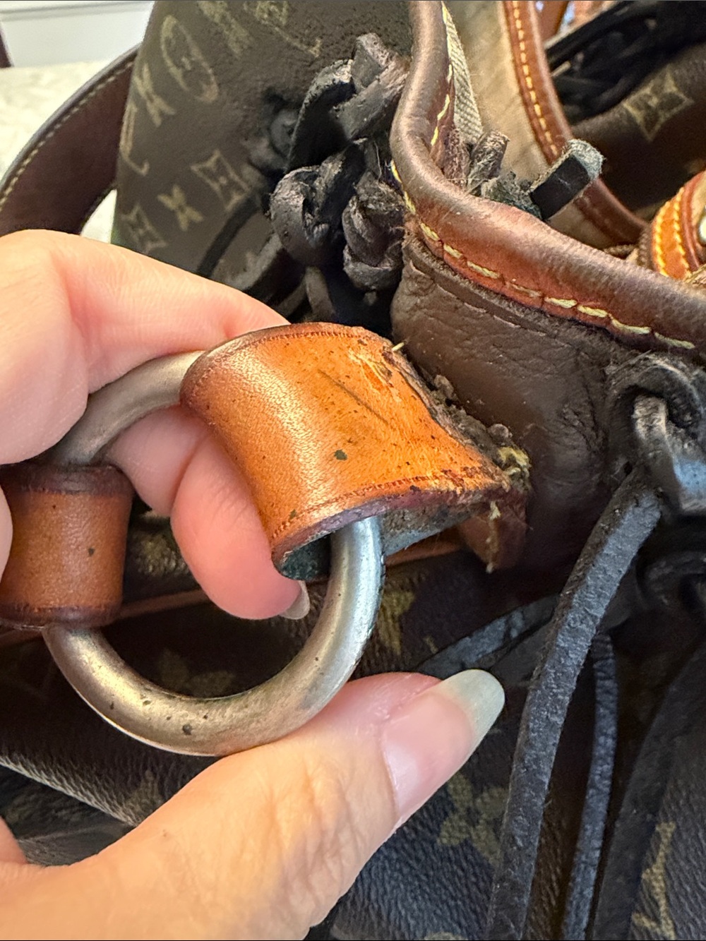 Louis Vuitton large bag - Picture 15 of 15
